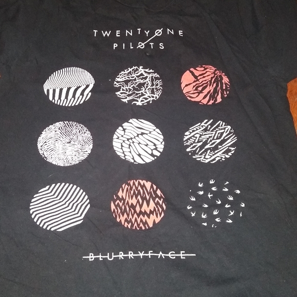 Tops - Twenty one Pilots t-shirt